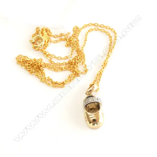 9ct Y.GOLD & 6 DIA. SHOE (BALLET) PENDANT SILVER CHAIN