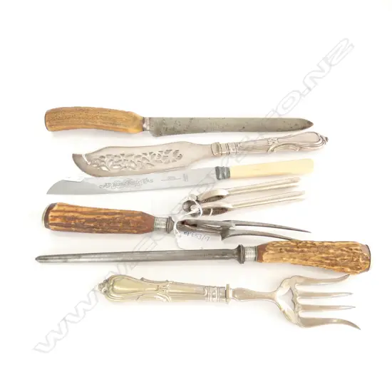 7 PCES CUTLERY, HORN CARVING SET ETC