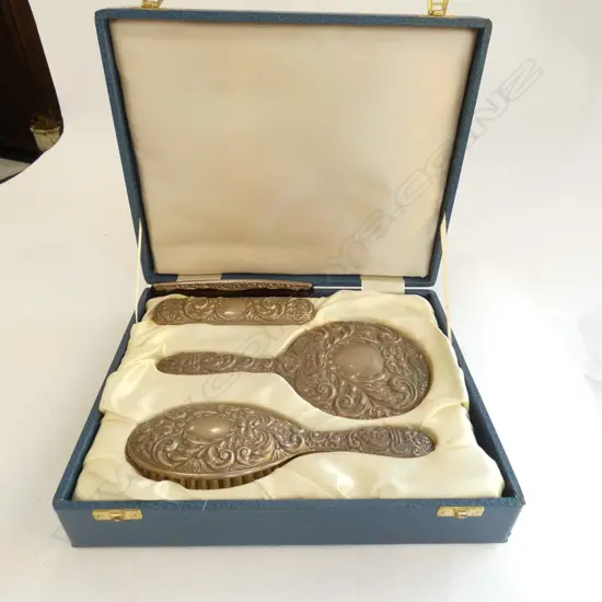 CASED STG SILVER VANITY SET; MIRROR, COMB, 2 BRUSHES, B'HAM 1985