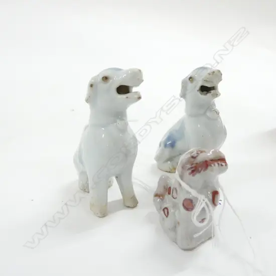 PR CHINESE BLUE UNDERGLAZE DOGS H.70MM + 1 OTHER