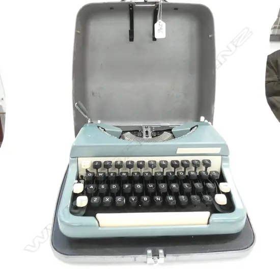  AN IMPERIAL COMPANION TYPEWRITER