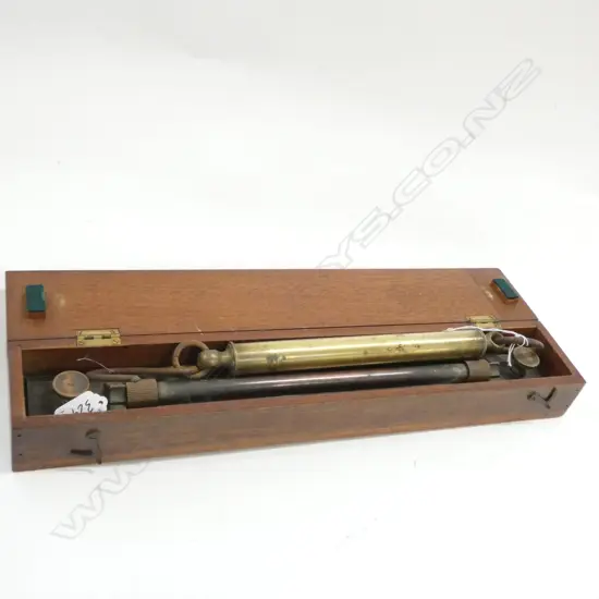 VINTAGE ROLLING U.W.W. B'HAM RULE IN CASE + SALTER SPRING BALANCE