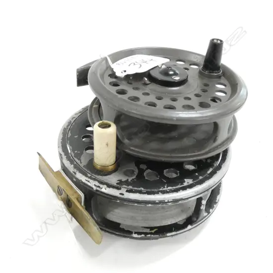 2 FLY REELS: INTREPID RIMFLY REGULAR + SLIDING RACHET & TENSION