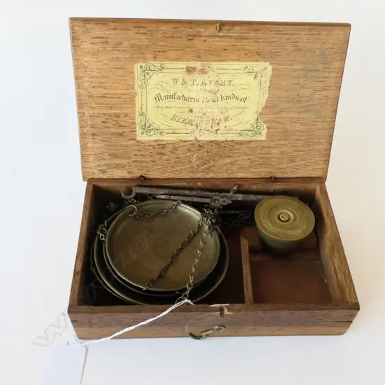 SET EARLY AVERY SCALES AND WEIGHTS