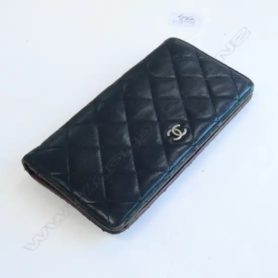 VINTAGE CHANEL LEATHER WALLET