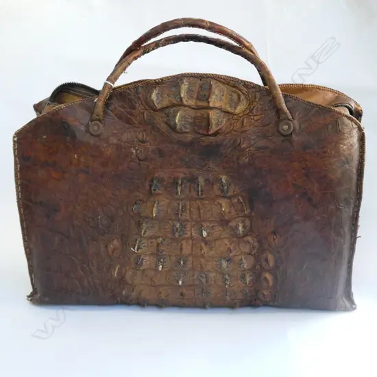 LARGE ALLIGATOR / CROCODILE SKIN BAG W. 520MM