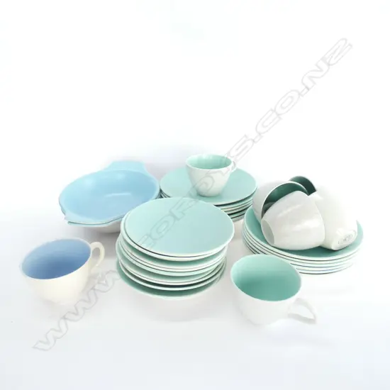 31 PCES POOLE; COFFEE CUPS & SAUCERS 