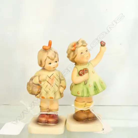 2 HUMMEL GIRLS H. 105MM