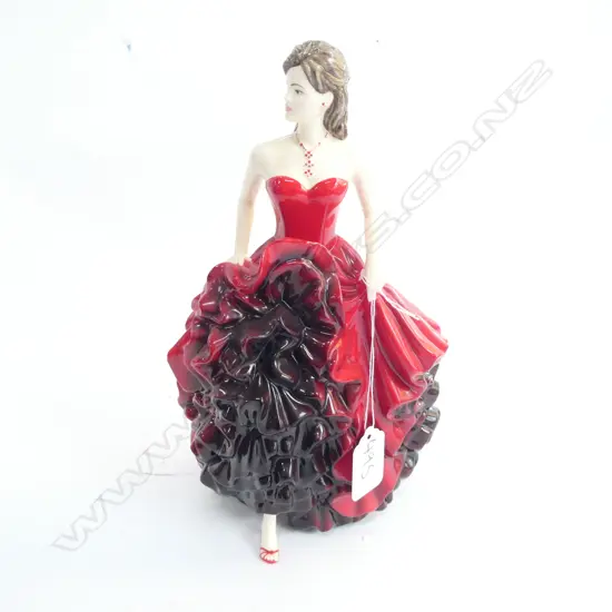 R/DOULTON FIGURINE 'CARLA' WITH BOX