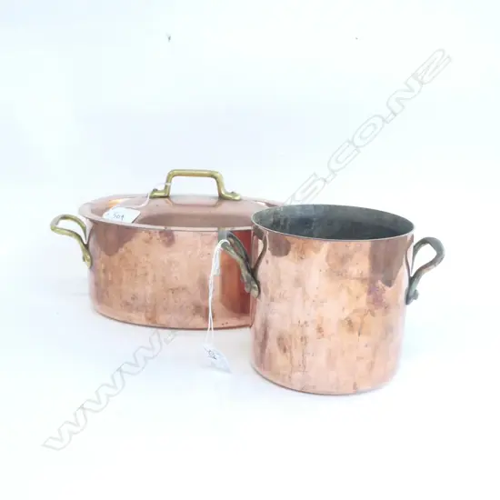 2 COPPER POTS 1 LIDDED L. 270MM