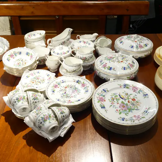 AYNSLEY "PEMBROKE" DINNER SET 
