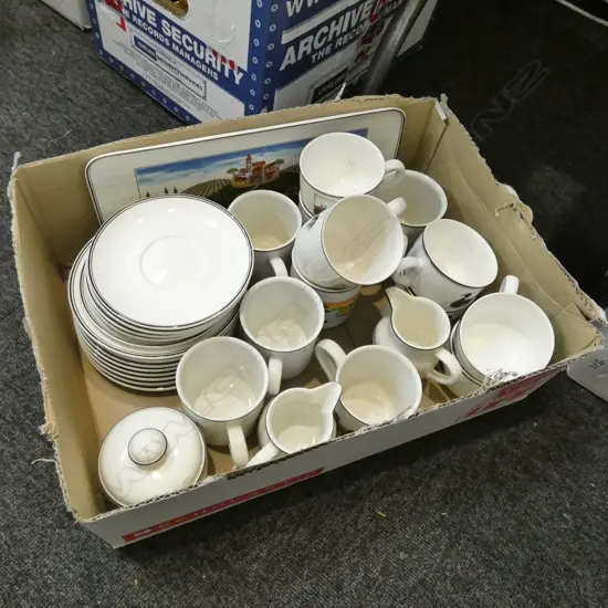 BOX LOT VILLEROY & BOCH DESIGN NAIF CUPS ETC