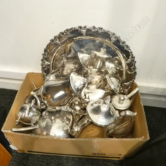 BOX LOT 2 EPNS COFFEE / TEAPOT SETS