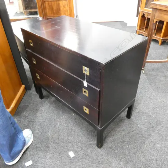 SMALL 3 DRAWER CONTEMPORARY DRESSER H. 685MM W. 770MM MINOR SCUFFS