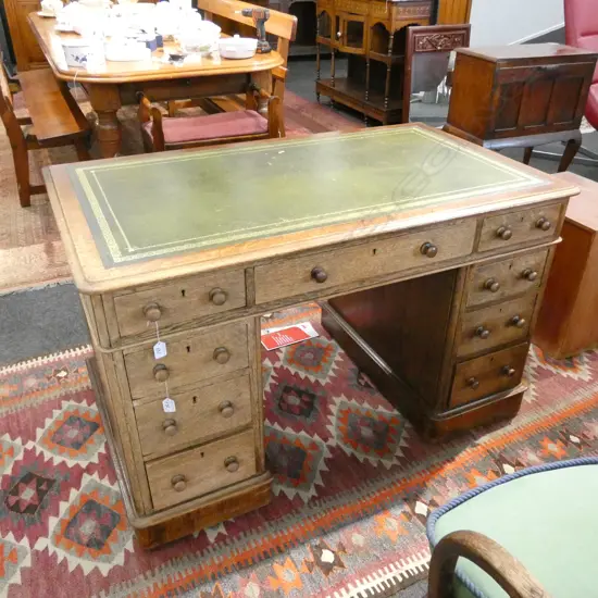 LATE VICTORIAN OAK TWIN PEDESTAL DESK
