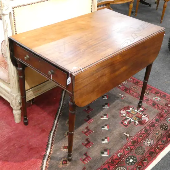 REGENCY MAHOGANY DROP-SIDE TABLE L.855mm