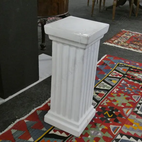 CERAMIC WHITE PLINTH H. 530MM
