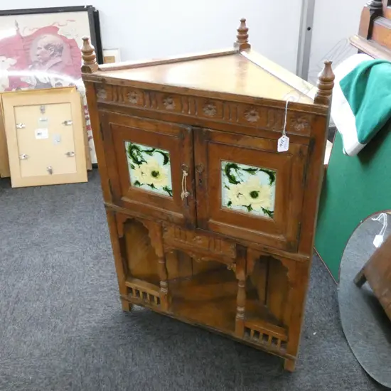 ANGLO-INDIAN CORNER CUPBOARD