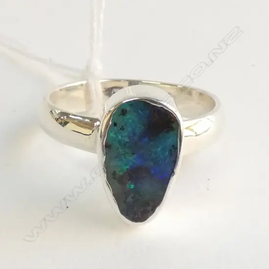 AUSTRALIAN OPAL STERLING SILVER RING