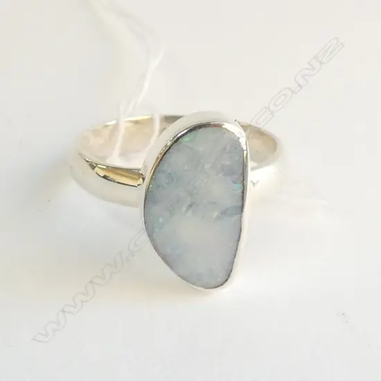 AUSTRALIAN OPAL STERLING SILVER RING