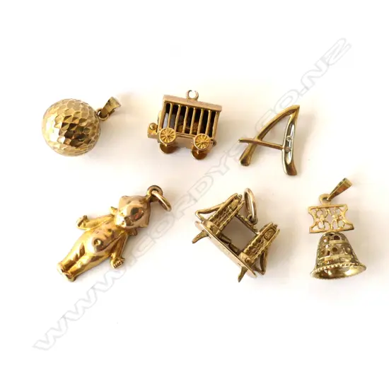 GOLD CHARMS 9CT  TOTAL WEIGHT 9.7 GRAMS