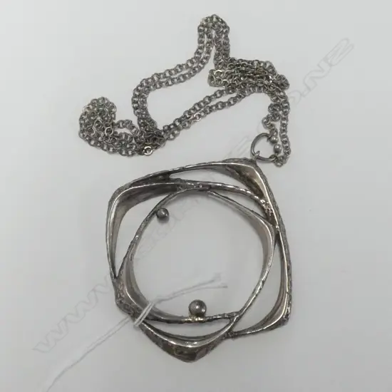 .925 SILVER MODERNIST FINNISH NECKLACE