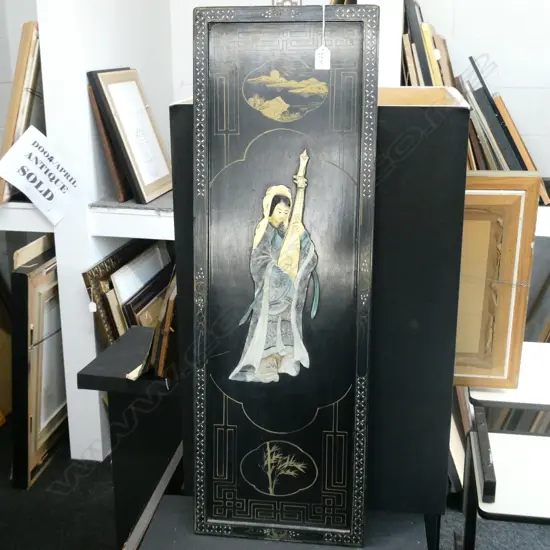 ORIENTAL BLACK LACQUER PANEL LADY WITH STRINGED INSTRUMENT.