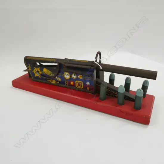 VINTAGE TOY CANNON