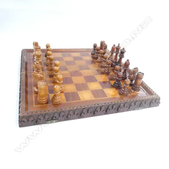 ENGLISH CARVED CHESS SET