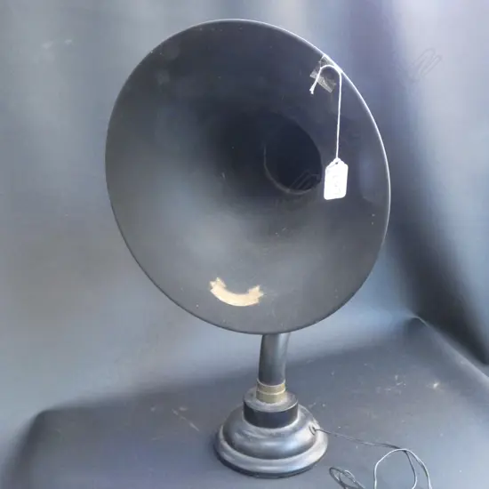 OLD GRAMOPHONE HORN SPEAKER H 490 MM