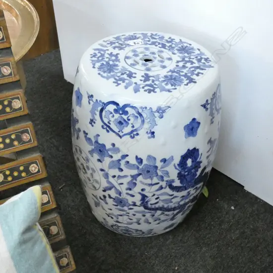 CHINESE B&W GARDEN SEAT H.480mm