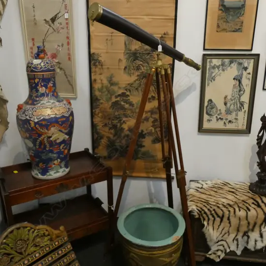 TELESCOPE L. 965MM ON TRIPOD 