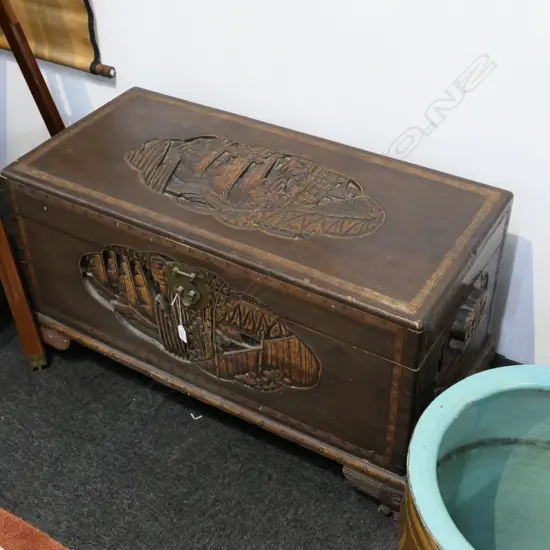 HANDLED CAMPHOR CHEST L. 930MM