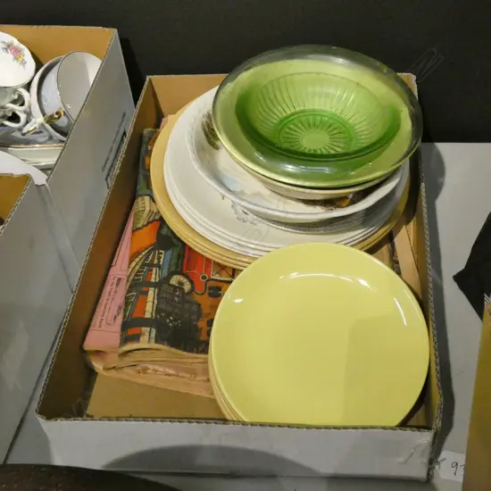 BOX LOT NEWSPAPERS, ASST. CROWN LYNN ETC