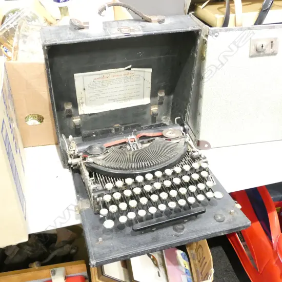 REMINGTON TYPEWRITER