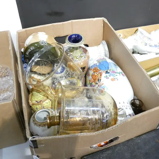 BOX LOT GINGER JARS, GLASS DOMES ETC