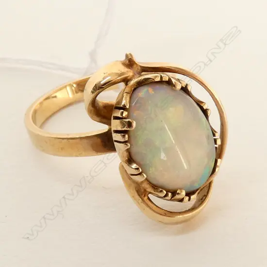 9CT OPAL RING N 1/2 SIZE