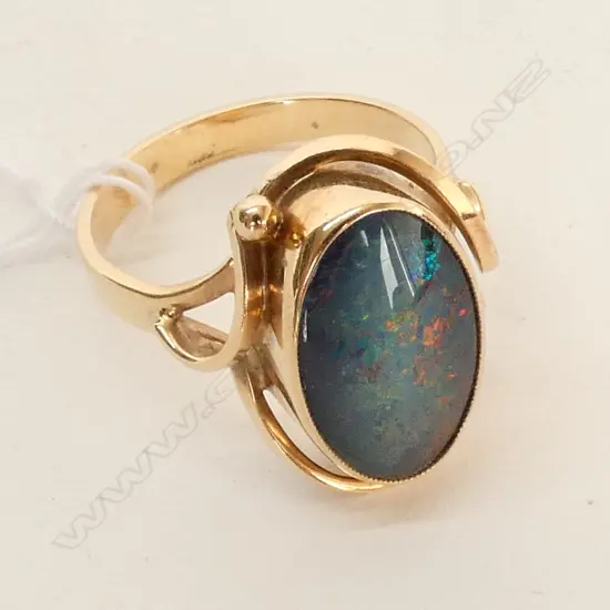 9CT OPAL RING Q SIZE