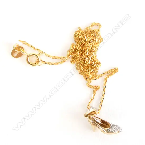 9CT Y.GOLD & DIAMOND HIGH HEEL SHOE PENDANT