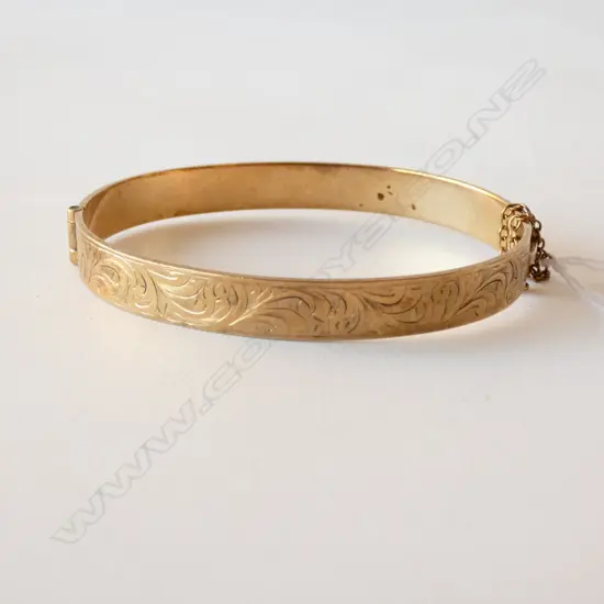 9ct LINED ON METAL CORE SNAP BRACELET/ENGRAVED ON ONE SIDE