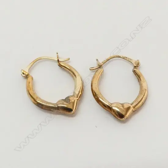 PAIR 9CT GOLD EARRINGS 0.73gm