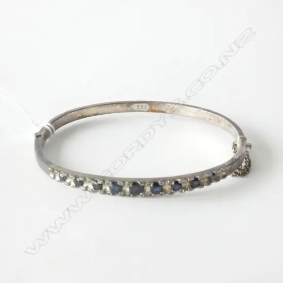 STERLING SILVER AND SAPPHIRE HINGED BANGLE