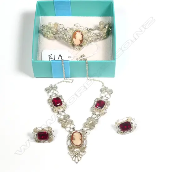 INDIAN SILVER FILIGREE CAMEO AND RED GLASS STONE NECKLACE/BRACELET/EARRING SET