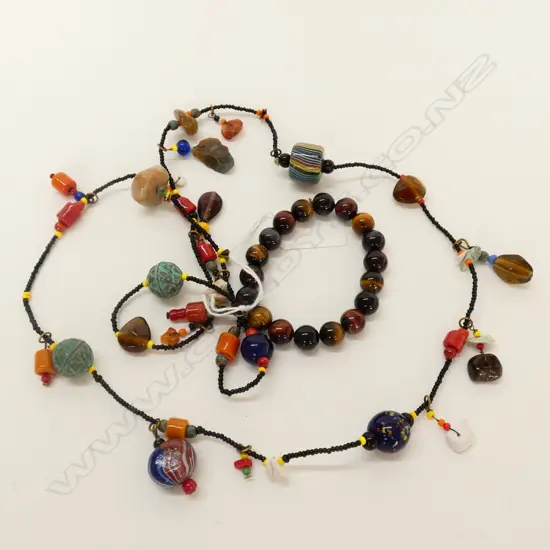 GLASS NECKLACE & TIGERS EYE BRACELET