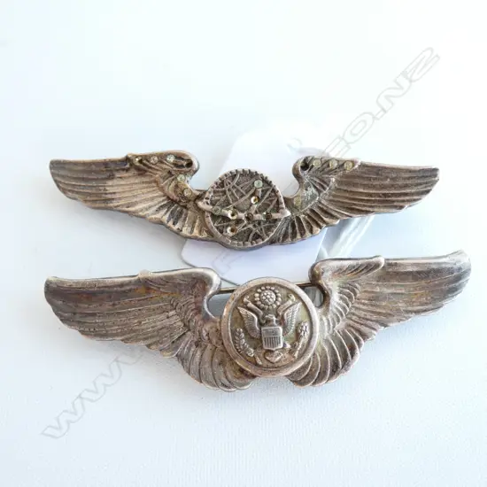 2 AMERICAN WWII SWEETHEART BADGES