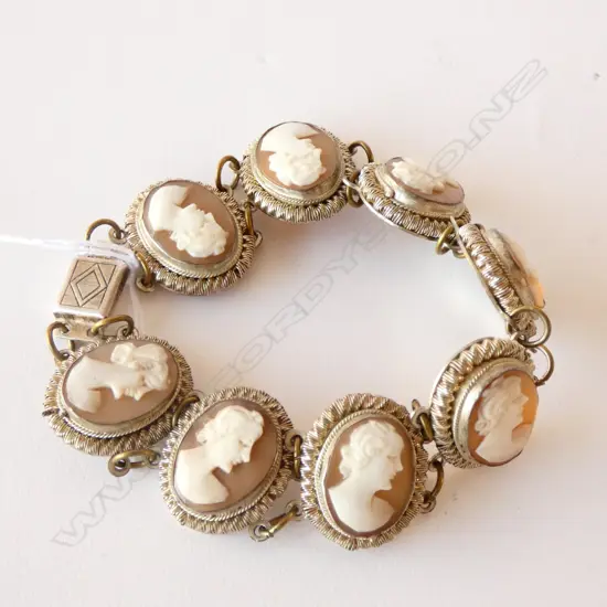 CAMEO BRACELET