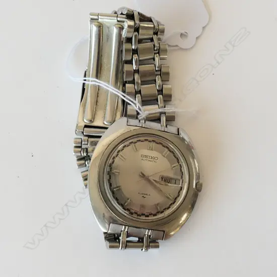 SEIKO AUTOMATIC VINTAGE, SEIKO STRAP, SWEEP SECOND HAND DAYDATE