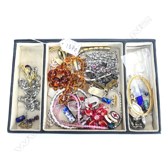 TRAY OF COSTUME JEWELLERY NECKLACES ETC