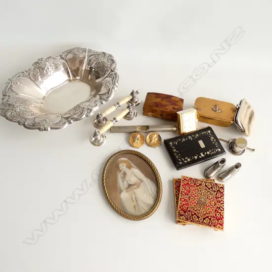 COLLECTION OF TRINKETS; MINIATURES, FRAMES, BOXES, HANDLES, ETC