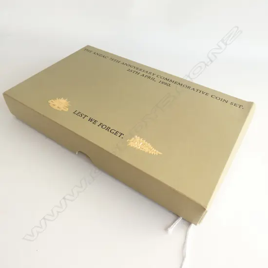 BOXED ANZAC COMMEMORATIVE COIN SET 1990